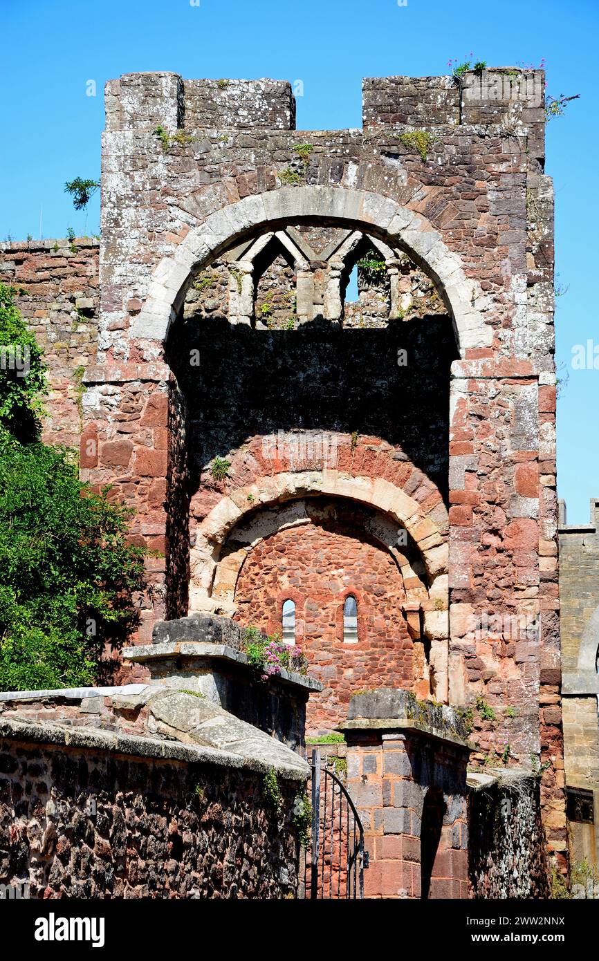 Château de Rougemont (aussi connu sous le nom de château d'Exter) gatehouse Ruins, Exeter, Devon, Royaume-Uni, Europe. Banque D'Images