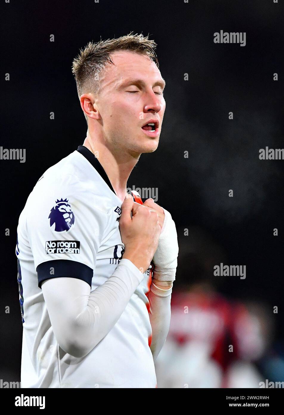 Cauley Woodrow de Luton Town semble abattu à plein temps - AFC Bournemouth v Luton Town, premier League, Vitality Stadium, Bournemouth, Royaume-Uni - 13 mars 2024 usage éditorial seulement - des restrictions DataCo s'appliquent Banque D'Images