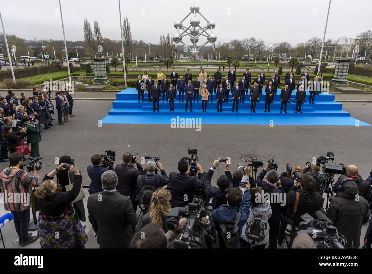 Bruxelles, Belgique. 21 mars 2024. Portrait de famille réalisé lors d’un sommet sur l’énergie nucléaire, organisé par l’Agence internationale de l’énergie atomique et la présidence belge du Conseil de l’Union européenne, jeudi 21 mars 2024 à Bruxelles. BELGA PHOTO NICOLAS MAETERLINCK crédit : Belga News Agency/Alamy Live News Banque D'Images