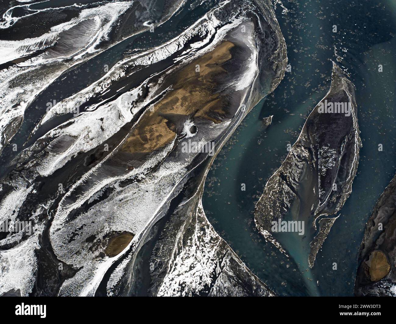 Paysage fluvial envahi par la végétation, Eldhraun, près de Kirkjubaejarklaustur, image de drone, Sudurland, Islande Banque D'Images