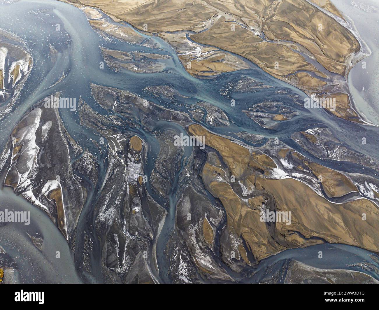 Paysage fluvial envahi par la végétation, Eldhraun, près de Kirkjubaejarklaustur, image de drone, Sudurland, Islande Banque D'Images