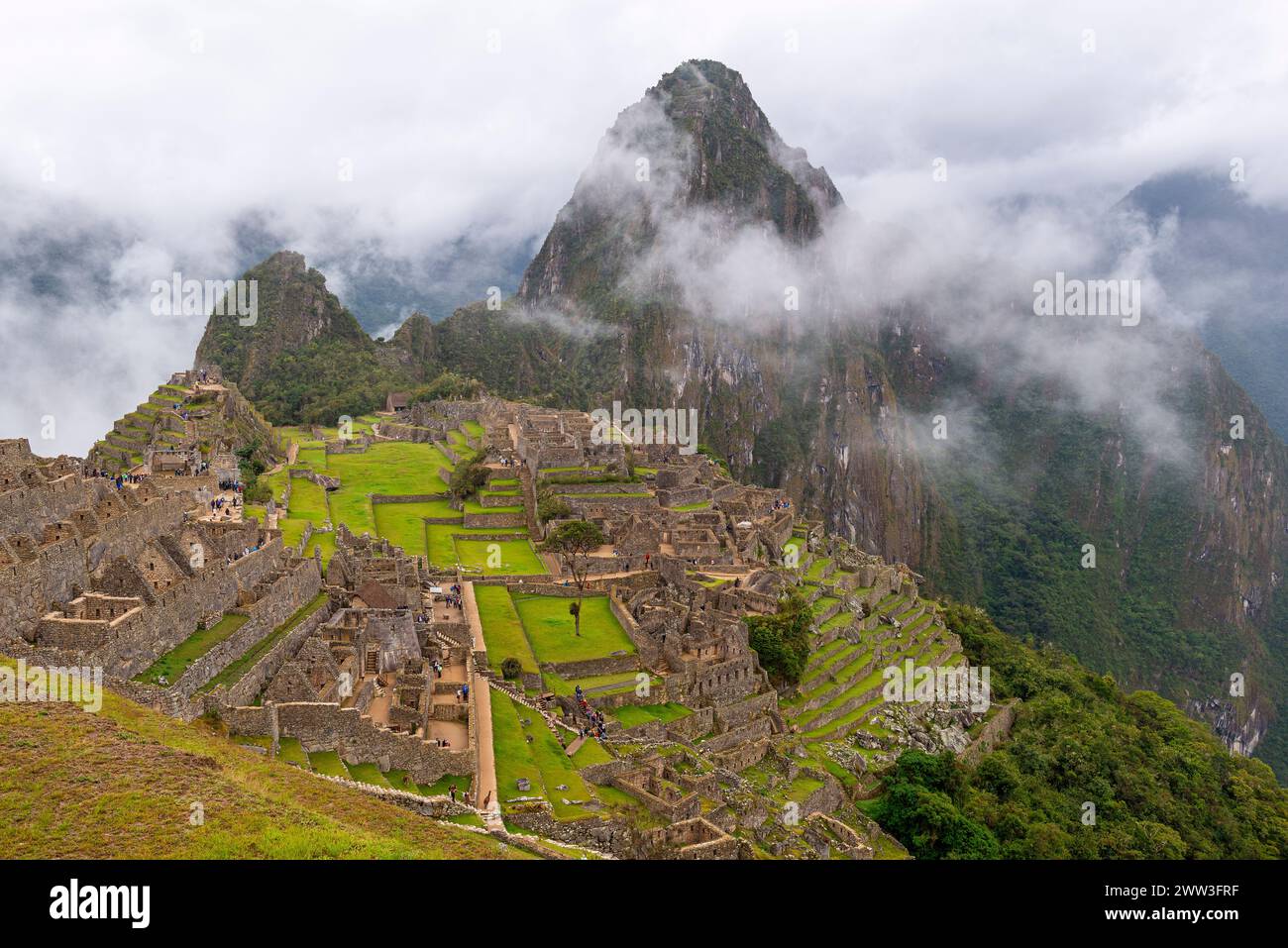 Machu Picchu dans le brouillard et la brume, Cusco, Pérou. Banque D'Images