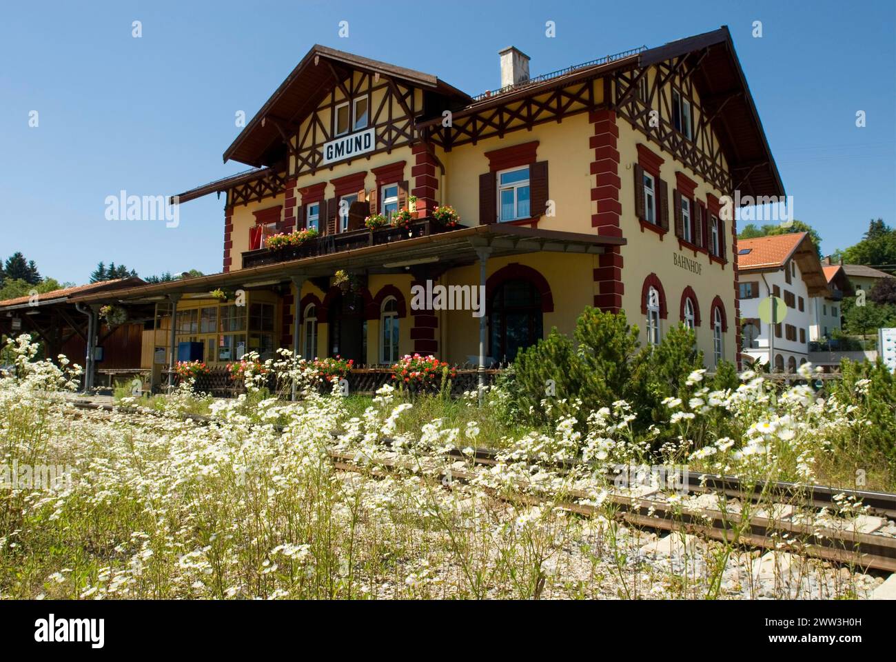 Gare ferroviaire du BOB Bavarian Oberland train Gmund Tegernsee Bavière Allemagne Banque D'Images
