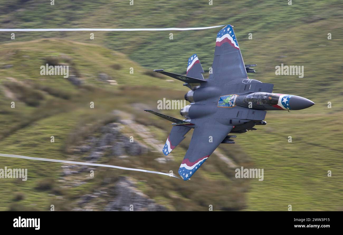 F15E, Strike Eagle, Low Level, Mach Loop, pays de Galles Banque D'Images