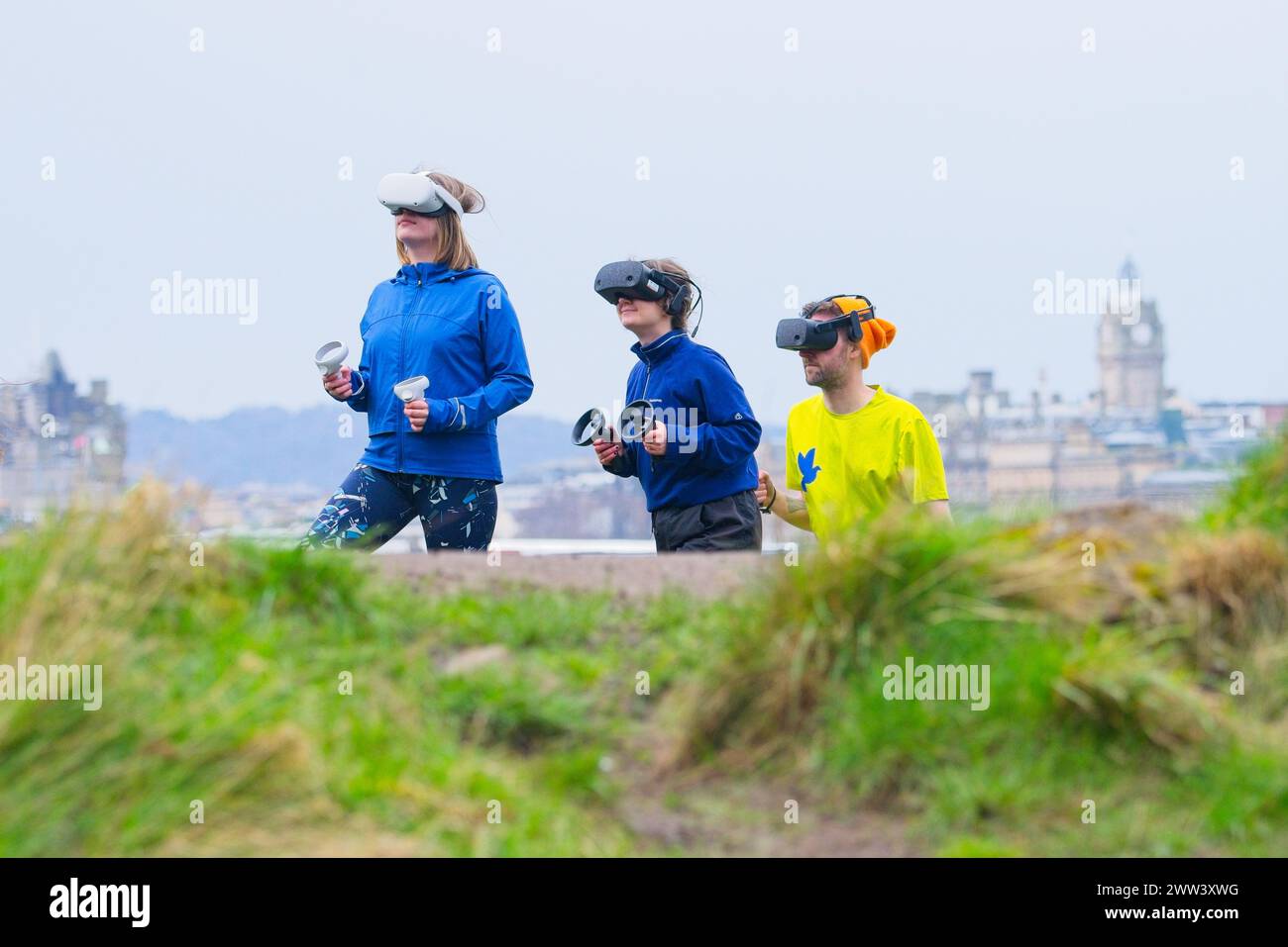 Edimbourg, Écosse, jeudi 21 mars 2024. Lancement d'un nouveau jeu VR au Festival des Sciences d'Édimbourg de cette année. Les visiteurs auront l'occasion de tester Venture's Gauntlet VR de BearHammer Games, un jeu de fitness d'aventure intense et stimulant inspiré par les Highlands écossais. Fait partie de Creative Informatics : Unleashing the Power of Data - une vitrine interactive de projets axés sur les nouvelles technologies et les données au National Museum of Scotland du 30 mars au 7 avril. Crédit : Brian Anderson Banque D'Images