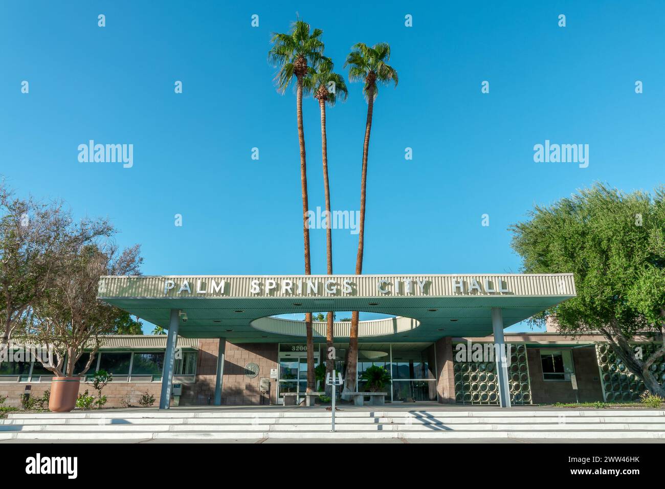 Hôtel de ville de Palm Springs, architecture moderniste du milieu du siècle, Californie Banque D'Images