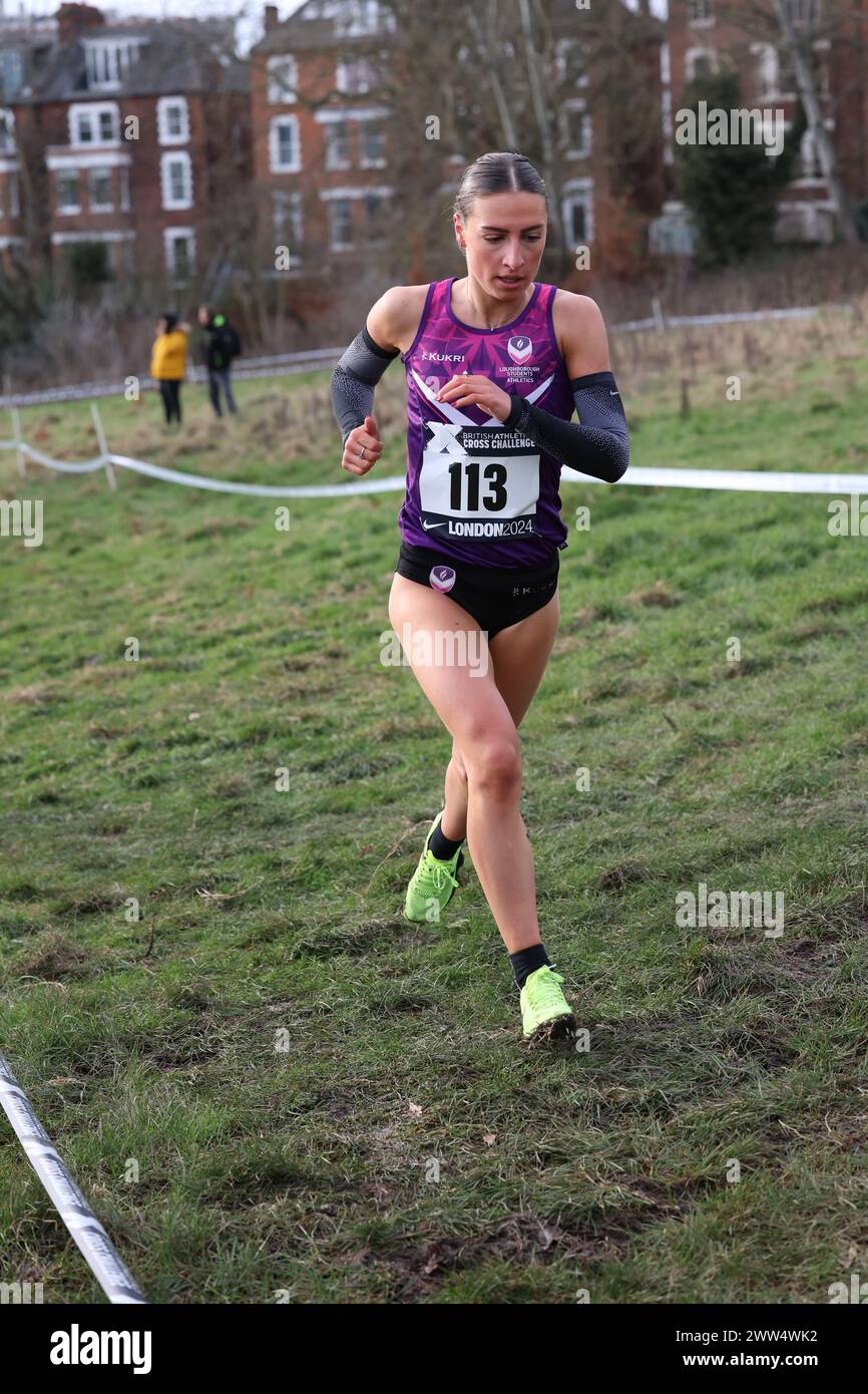 Bethan Morley de Leeds City AC dans un gilet étudiant de Loughborough dans le British Athletics Cross Challenge au Parliament Hill Fields Banque D'Images