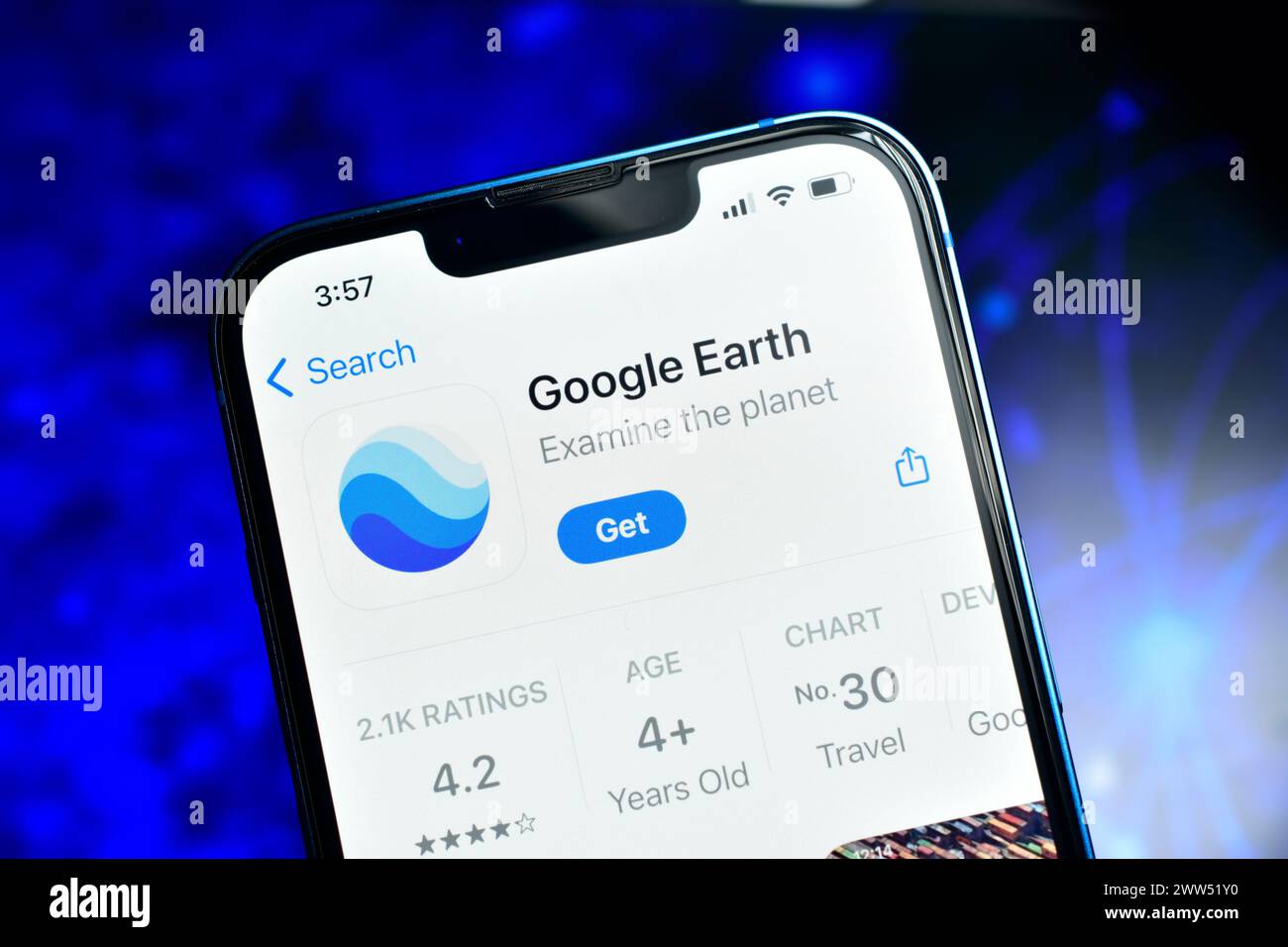 New Delhi, Inde 20 mars 2024:- Google Earth app sur smartphone pour l'imagerie satellite pour la navigation Banque D'Images