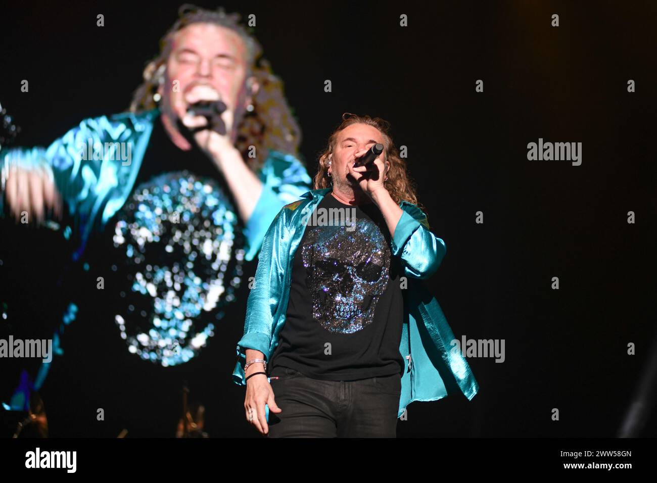 Maná : Fher Olvera (chant). Banque D'Images