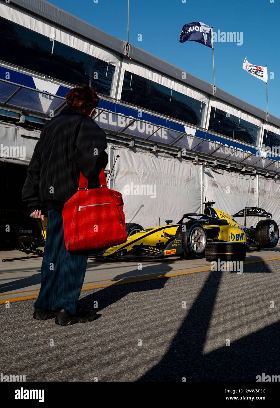 Melbourne, Australie. 20 mars 2024. Melbourne, Australie, mercredi 20 mars : la F2 de Kush Maini (IND) en pit Lane lors du Grand Prix de formule 1 d'Australie 2024. Image, photo et copyright © PETERSON Mark ATP images (PETERSON Mark/ATP/SPP) crédit : SPP Sport Press photo. /Alamy Live News Banque D'Images