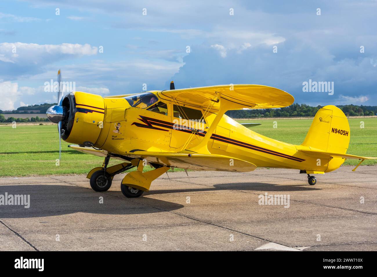 Beech D17S Staggerwing N9405H “High maintenance” au salon aérien de Duxford Battle of Britain 2022, aérodrome de Duxford, Cambridgeshire, Angleterre, Royaume-Uni Banque D'Images