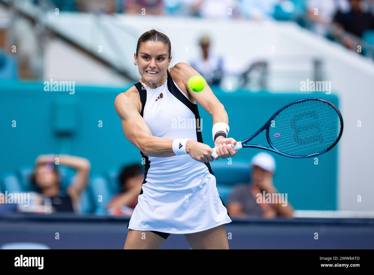 MIAMI GARDENS, FLORIDE - 21 MARS : contre of lors de leur match le jour 6 de l'Open de Miami au Hard Rock Stadium le 21 mars 2024 à Miami Gardens, Floride. (Photo de Mauricio Paiz) Banque D'Images