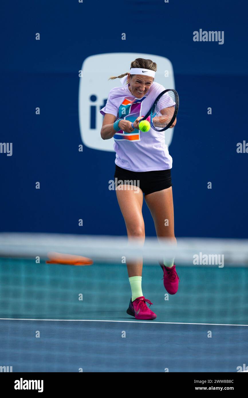 MIAMI GARDENS, FLORIDE - 21 MARS : Victoria Azarenka pratique le jour 6 de l'Open de Miami au Hard Rock Stadium le 21 mars 2024 à Miami Gardens, Floride. (Photo de Mauricio Paiz) Banque D'Images