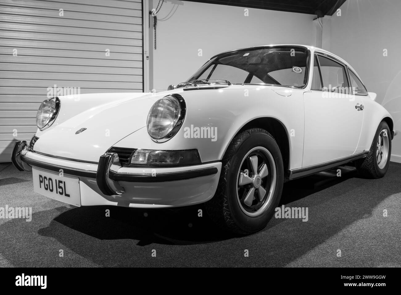 Sparkford.Somerset.United Kingdom.7 janvier 2024.Une Porsche 911 Carrera Rs 2,7 de 1973 est exposée au Haynes Motor Museum de Somerset Banque D'Images