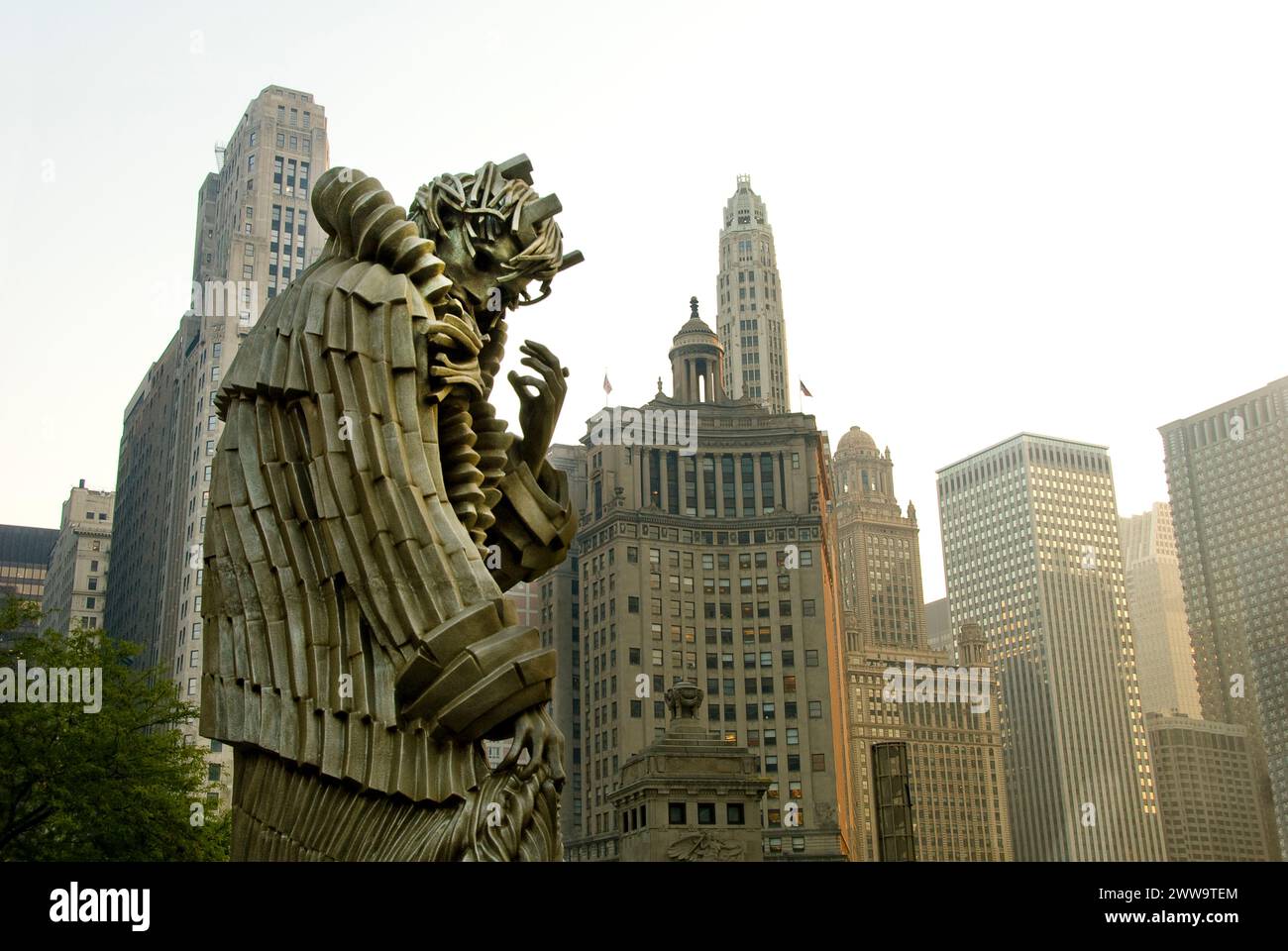 'King Lear' une statue en bronze de J.Seward Johnson dans Pioneer court dans le centre-ville de Chicago, Illinois - USA Banque D'Images