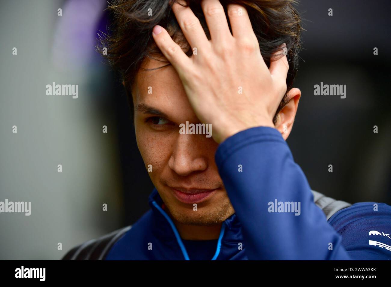MELBOURNE, AUSTRALIE 25 février 2024. Photo : 23 Alexander Albon (THA) Williams Racing dans le paddock au FIA Formula 1 Rolex Australian Grand Prix 2024 3ème tour du 22 au 24 mars à l'Albert Park Street circuit, Melbourne, Australie. Crédit : Karl Phillipson/Alamy Live News Banque D'Images