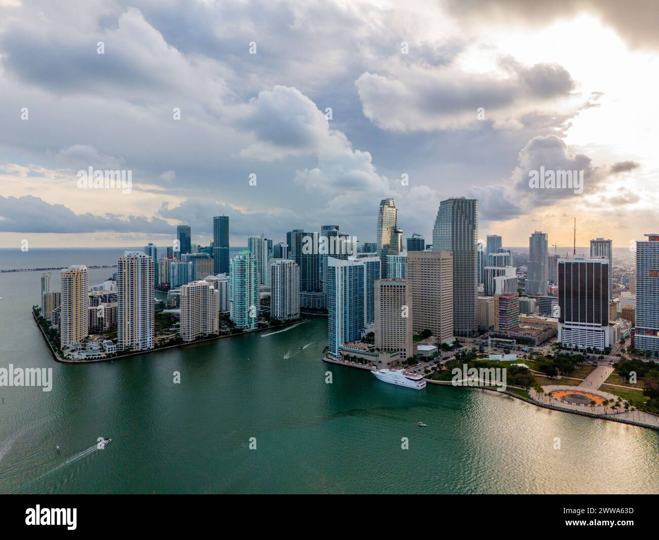 Miami, FL, États-Unis - 15 mars 2024 : 2024 photo drone aérien Downtown Miami Florida Banque D'Images