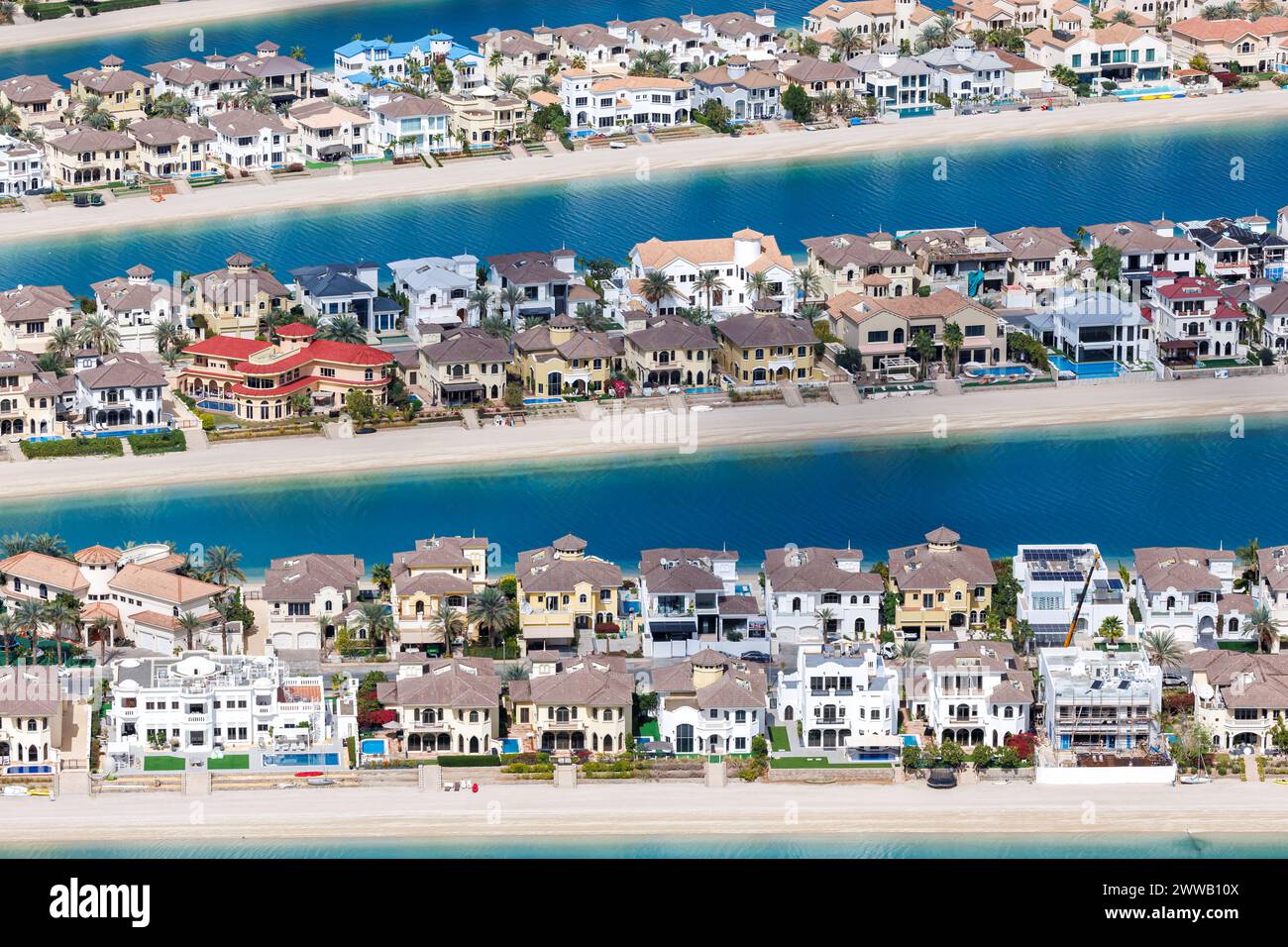 Dubai The Palm Jumeirah île artificielle avec plage villas de luxe propriété immobilière Banque D'Images