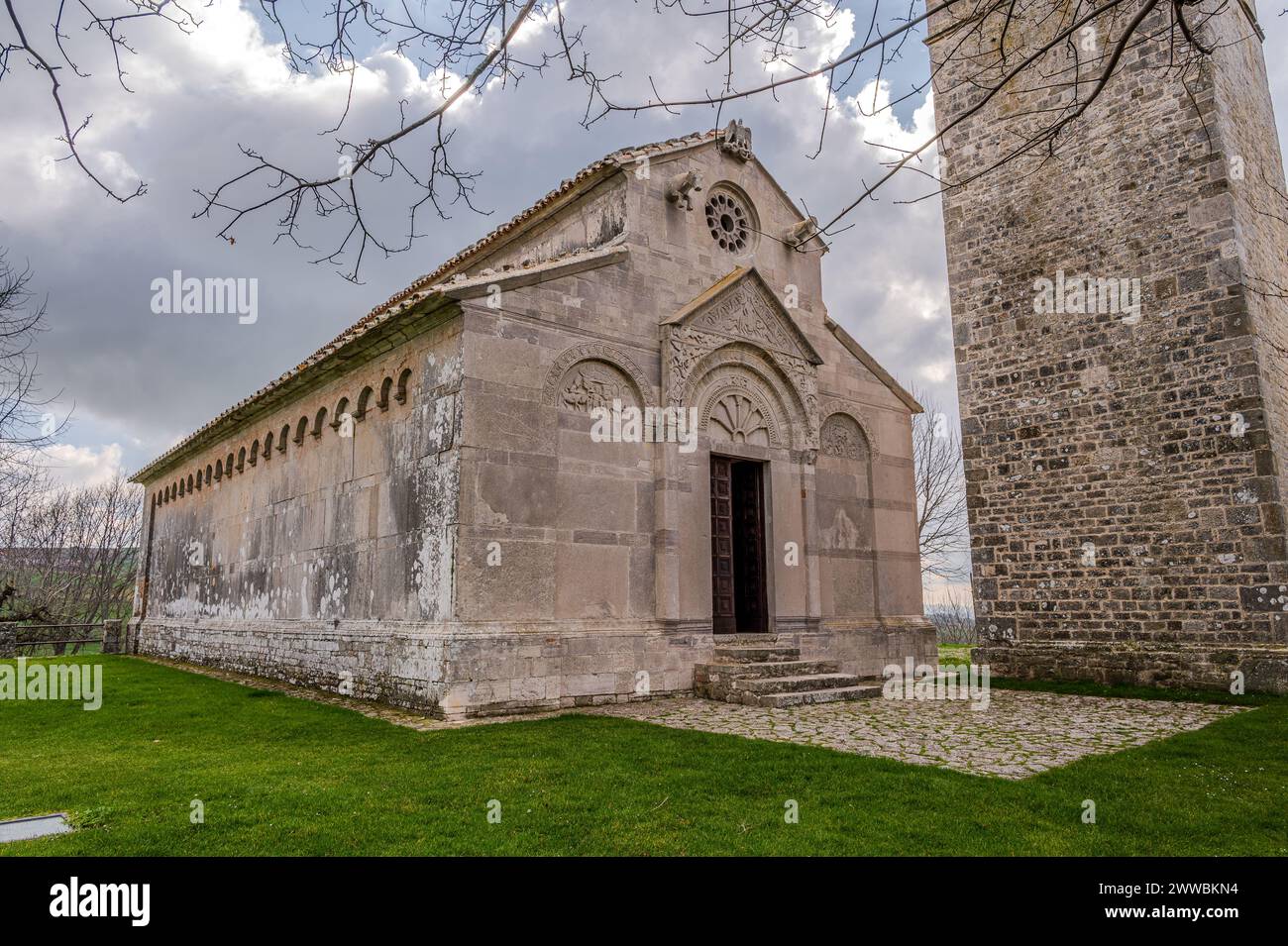 C'est une abbaye dans la municipalité de matrice, Campobasso. La date de construction de l'abbaye n'est pas connue, mais elle a été consacrée en août 1148, Banque D'Images