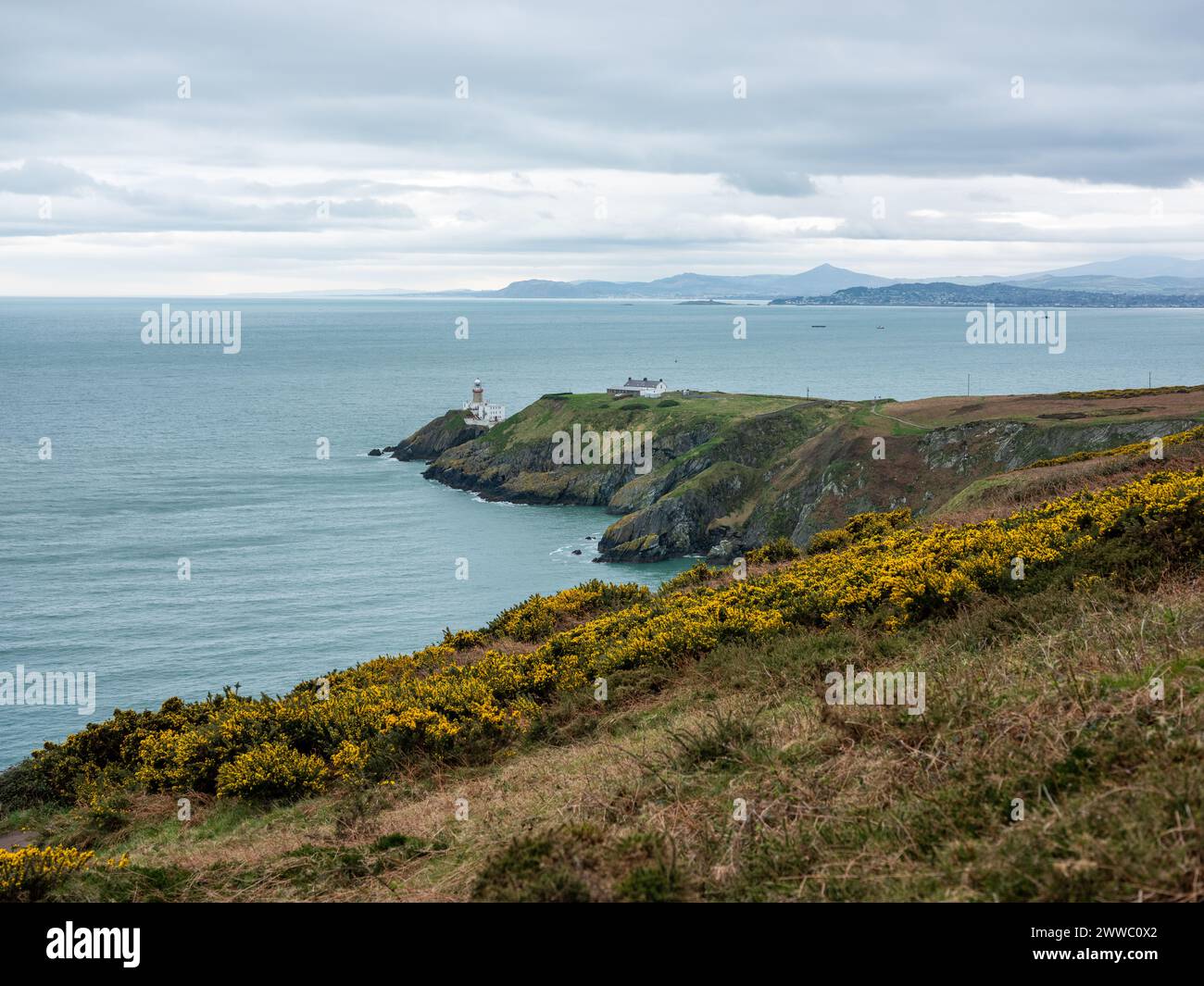 Vue du phare de Bailey à Howth Head, au nord de Dublin, Irlande. Banque D'Images