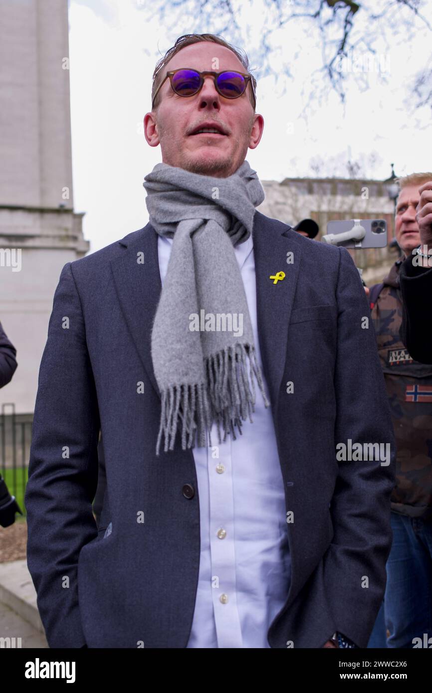 L'actrice devenue activiste Laurance Fox assiste à un rassemblement tournant organisé dans le centre de Londres. Banque D'Images