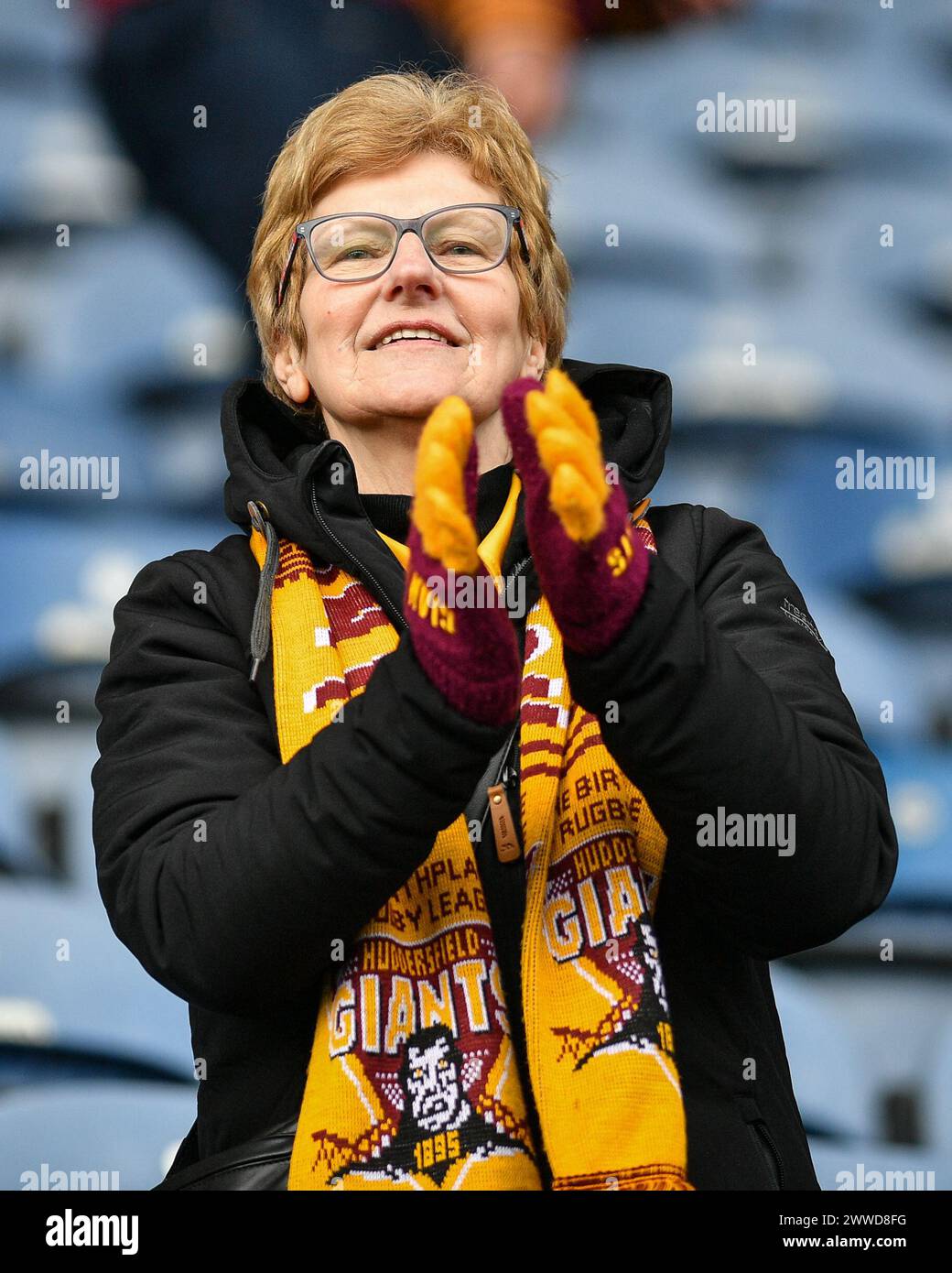 Huddersfield, Angleterre - 23 mars 2024 fan des Huddersfield Giants. Rugby League Betfred Challenge Cup, Huddersfield Giants vs Hull FC au John Smith's Stadium, Huddersfield, Royaume-Uni Dean Williams crédit : Dean Williams/Alamy Live News Banque D'Images