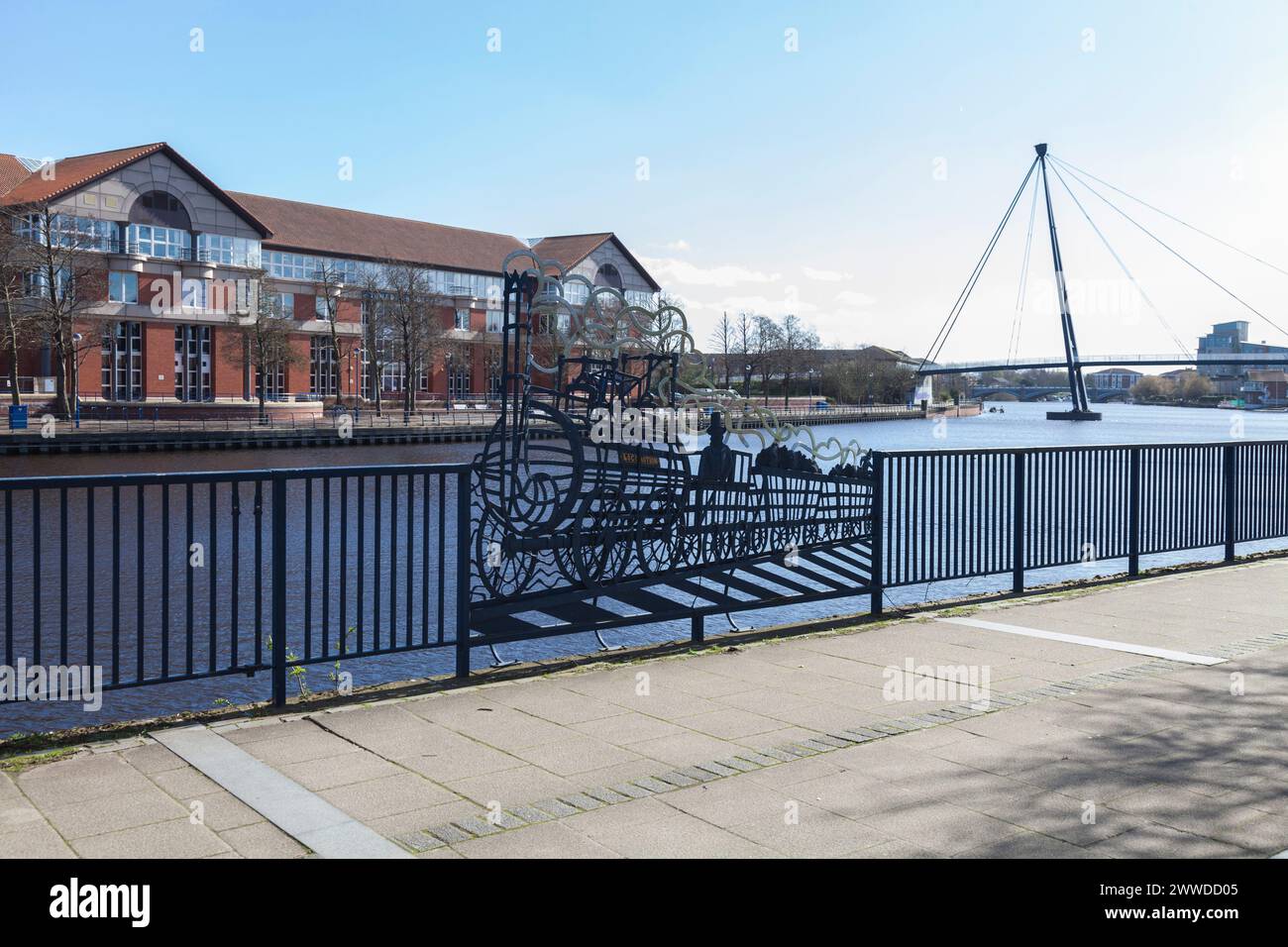 Œuvres d'art de locomotion sur les rails des River Tees à Stockton-on-Tees, Angleterre, Royaume-Uni Banque D'Images