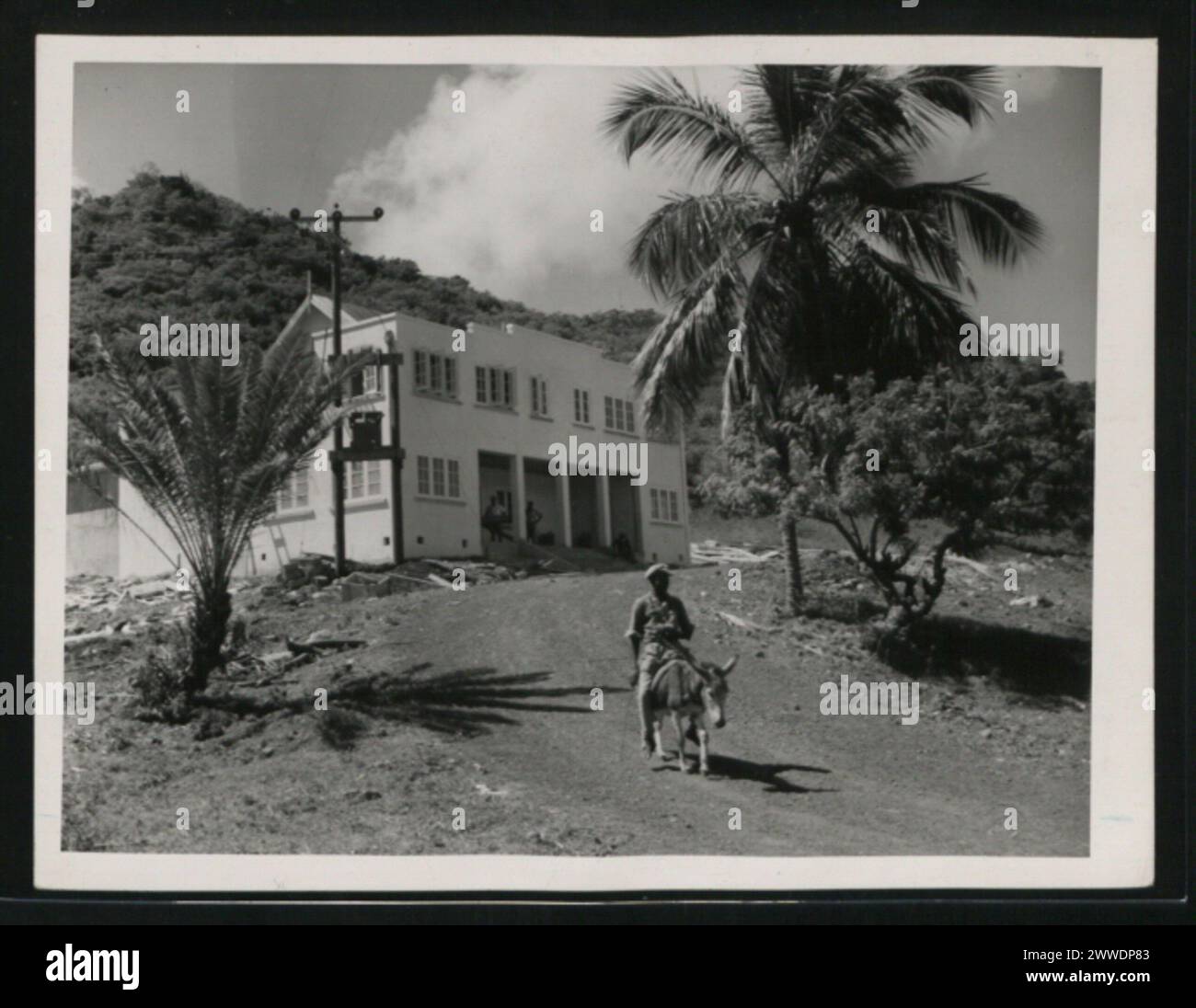 Le studio de radiodiffusion à Grenade, 1950-1959, montrant le matériel de radio, les installations d'enregistrement, la salle de studio, et configuration technique pour la communication et la diffusion. Banque D'Images