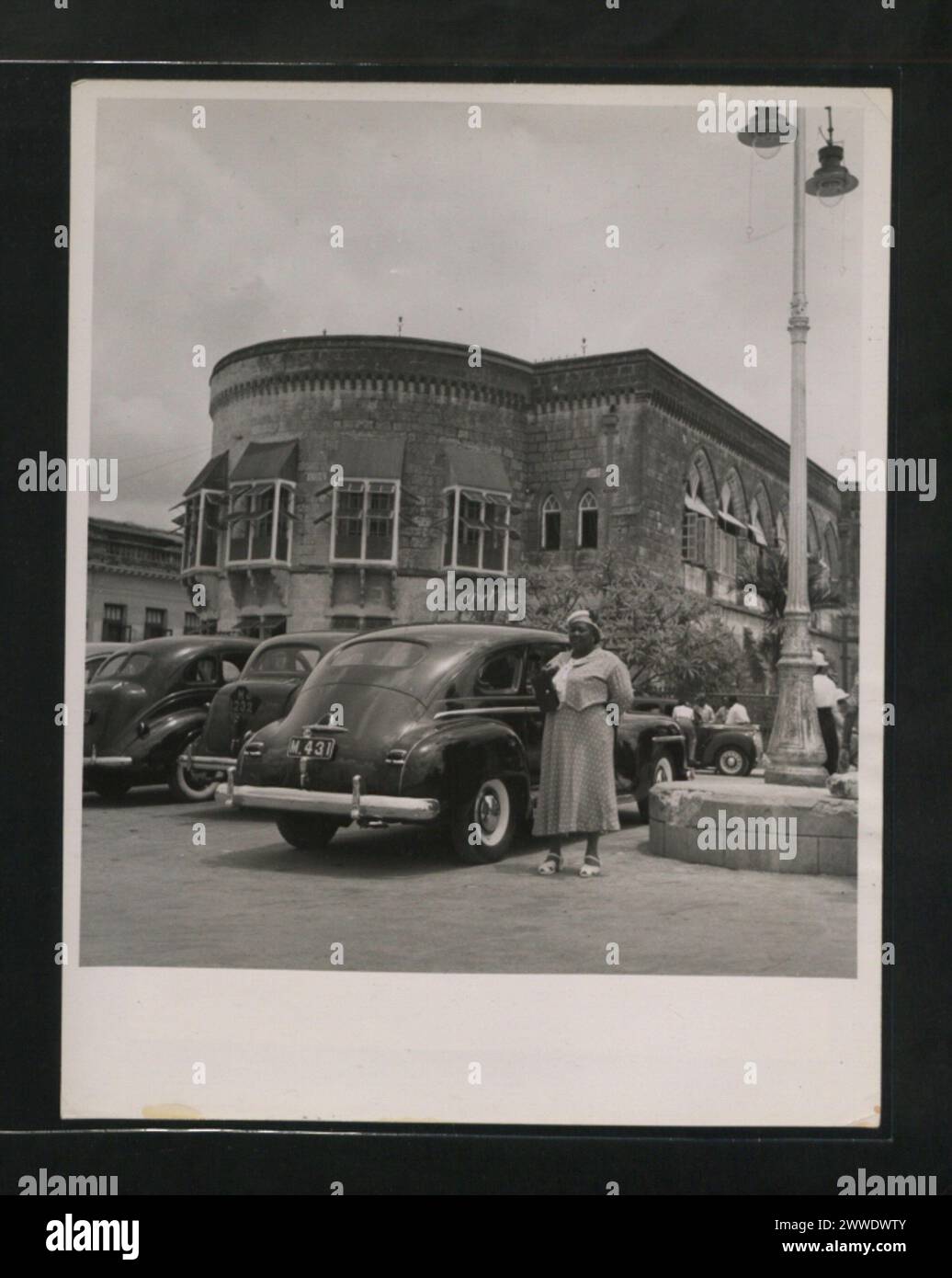 La Chambre d'Assemblée de la Barbade à Trafalgar Square, Bridgetown, 1950-1959, montrant le bâtiment législatif, les chambres du conseil, et l'architecture gouvernementale coloniale. Banque D'Images