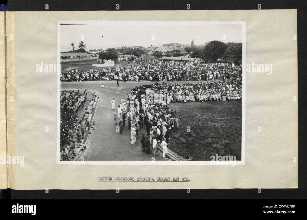 Un Service religieux Uni a eu lieu le dimanche 9 mai en Afrique, avec des participants, des observances religieuses, et pratiques cérémonielles. Banque D'Images