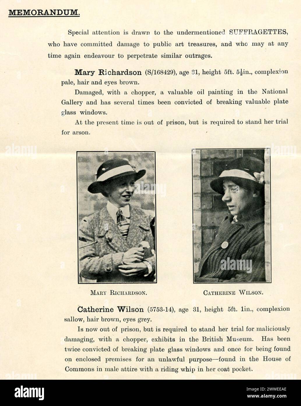 Votes et vandalisme Description : descriptions et photos de surveillance transmises par la police à la Wallace Collection à Londres pour aider à protéger les artefacts contre les dommages causés par les suffragettes. En mars 1914, Mary Richardson (à gauche) endommagea gravement le tableau souvent connu sous le nom de Vénus Rokeby de Velazquez dans la Galerie nationale. Date : 1914 londres, art, police, nationalgie, crime, vandalisme, britishmuseum, wallacecollection, égalité, suffrage, suffragette, suffragettes Banque D'Images