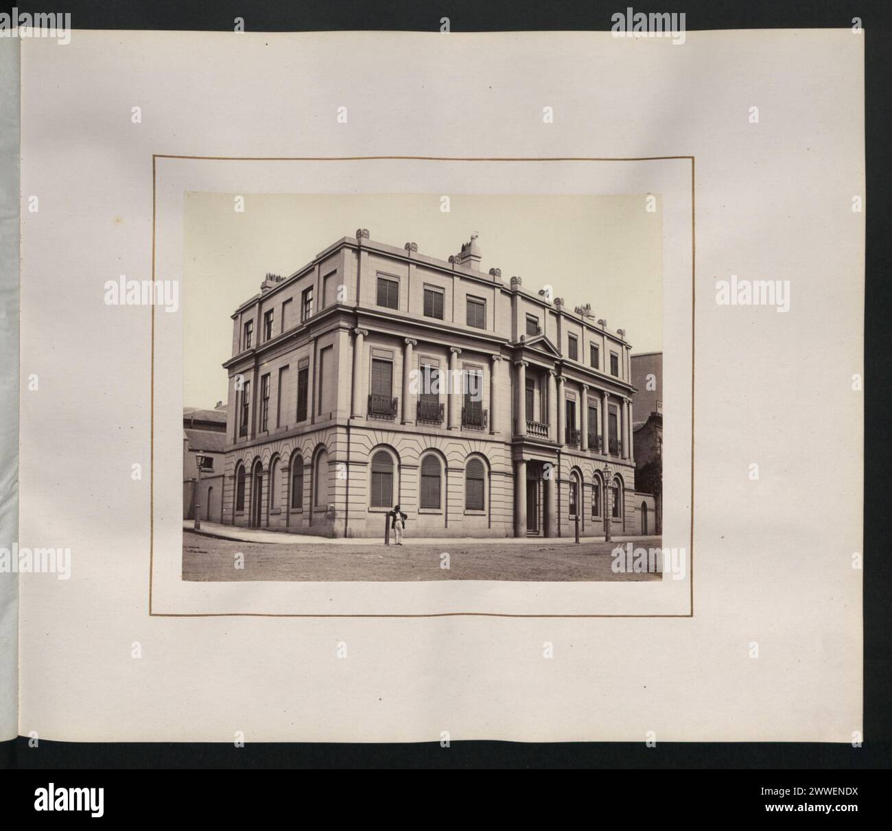 Photographie de l'Union Bank sur Pitt Street, Sydney, Australie, prise en 1873, montrant l'architecture de la banque et le paysage urbain environnant. Banque D'Images