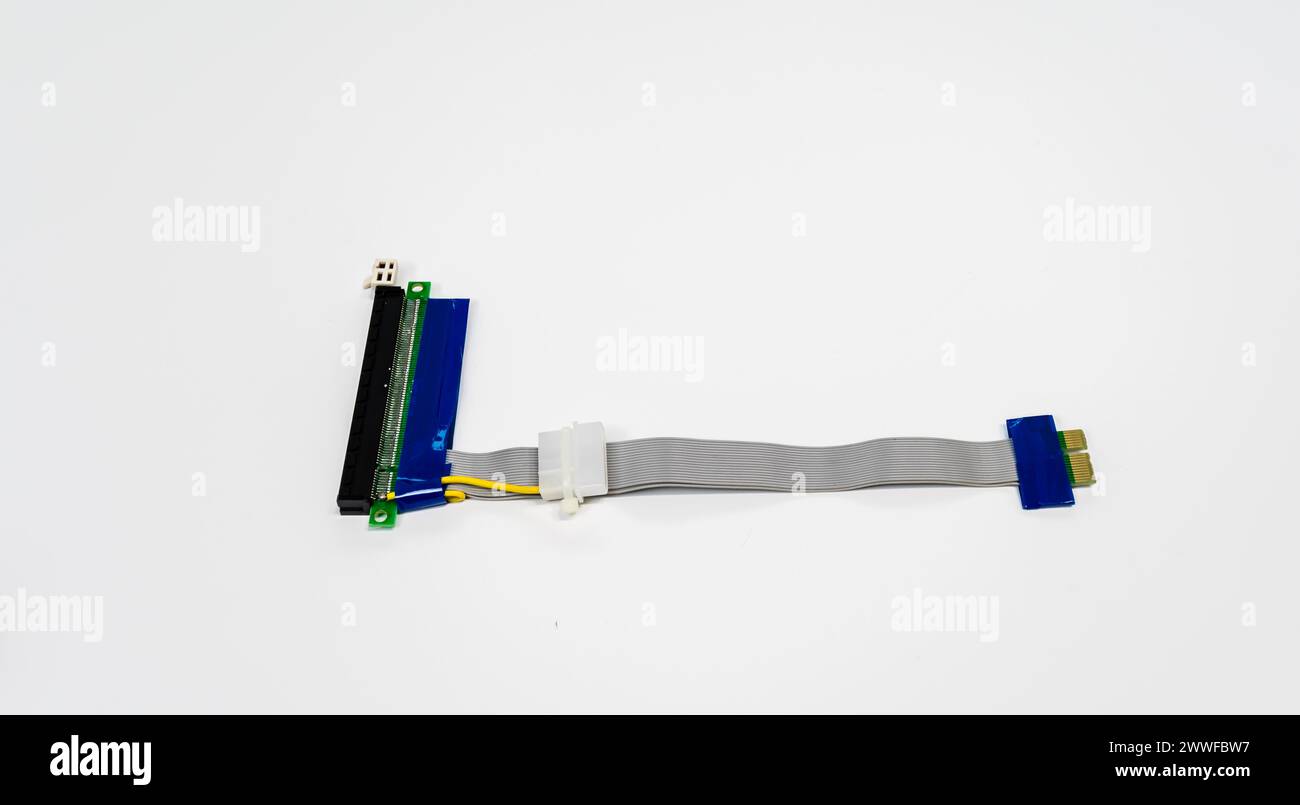 Piser alimenté pour emplacement PCI Express dans les ordinateurs de bureau utilisé pour adapter 1X emplacement PCI-E à 16X Add Raise cartes graphiques des cartes mères Banque D'Images