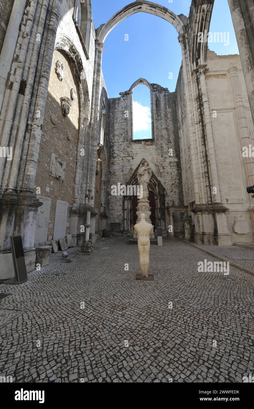 Vue sur la ville de Lisbonne, couvent carmo, portugal Banque D'Images