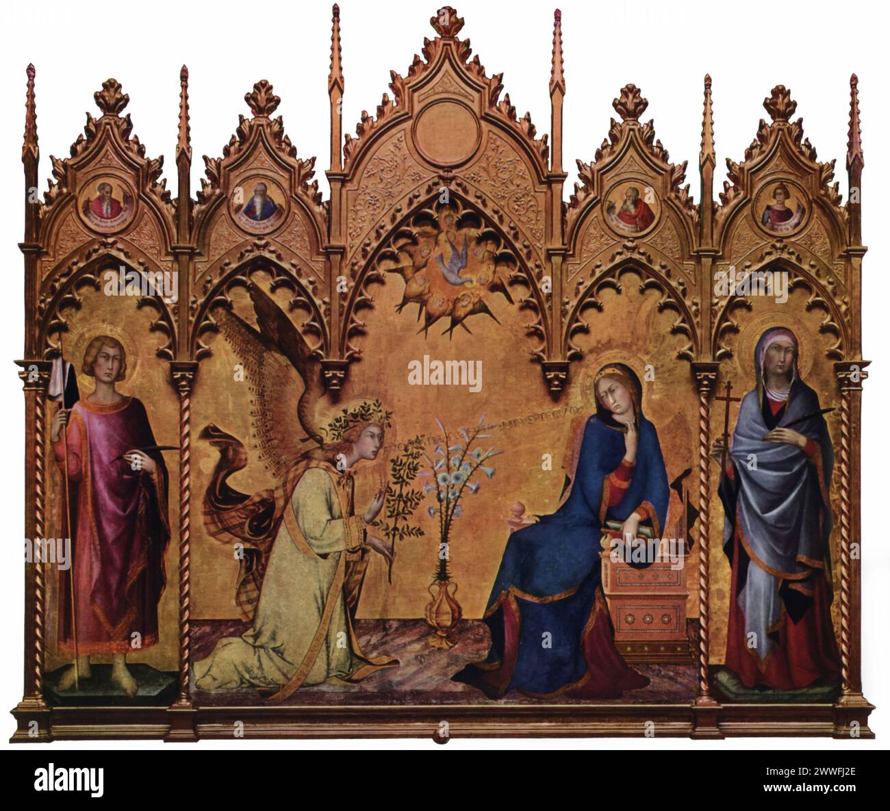 « L'Annonciation » de Simone Martini (1333) : exposée à la Galerie des Offices, cette pièce incarne le style gothique international avec ses détails et ses couleurs éclatantes. Il dépeint l'ange Gabriel annonçant à Marie son rôle de mère du fils de Dieu, mêlant intensité émotionnelle et esthétique raffinée. La technique de Martini avec la feuille d'or et les lignes fluides de la peinture soulignent son rôle pivot dans l'art, fusionnant profondeur spirituelle et élégance visuelle. Banque D'Images « L'Annonciation » de Simone Martini (1333) : exposée à la Galerie des Offices, cette pièce incarne le style gothique international avec ses détails et ses couleurs éclatantes. Il dépeint l'ange Gabriel annonçant à Marie son rôle de mère du fils de Dieu, mêlant intensité émotionnelle et esthétique raffinée. La technique de Martini avec la feuille d'or et les lignes fluides de la peinture soulignent son rôle pivot dans l'art, fusionnant profondeur spirituelle et élégance visuelle. Banque D'Images