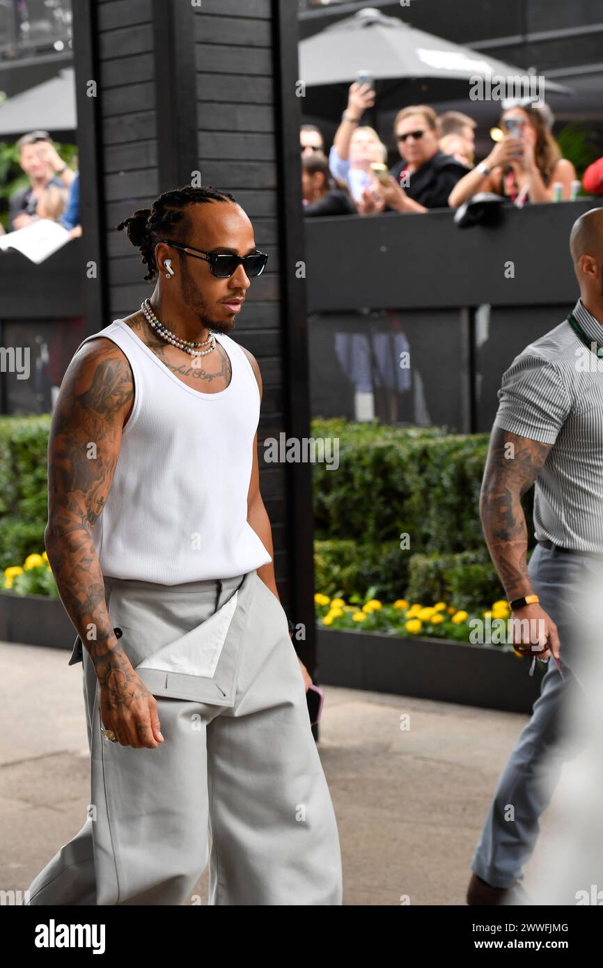 MELBOURNE, AUSTRALIE 24 mars 2024. Photo : 44 Lewis Hamilton (GBR) Mercedes-AMG Petronas F1 Team dans le paddock au Rolex Australian Grand Prix 2024 de la FIA Formula 1 3ème manche du 22 au 24 mars à l'Albert Park Street circuit, Melbourne, Australie. Crédit : Karl Phillipson/Alamy Live News Banque D'Images