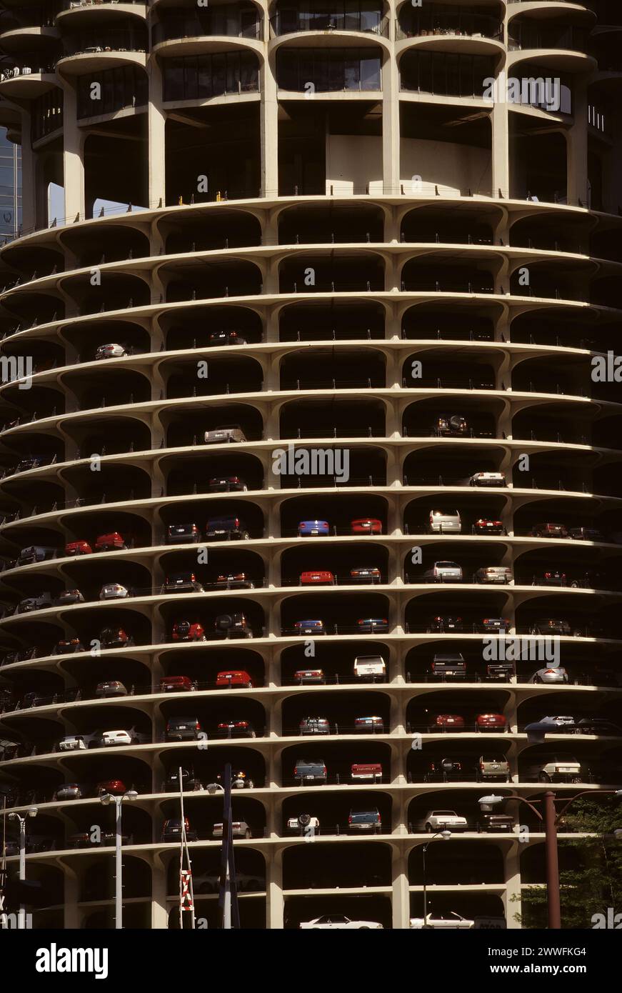 Marina Towers, parking entoure la structure extérieure, appartements ci-dessus, Chicago, Illinois, États-Unis. Banque D'Images