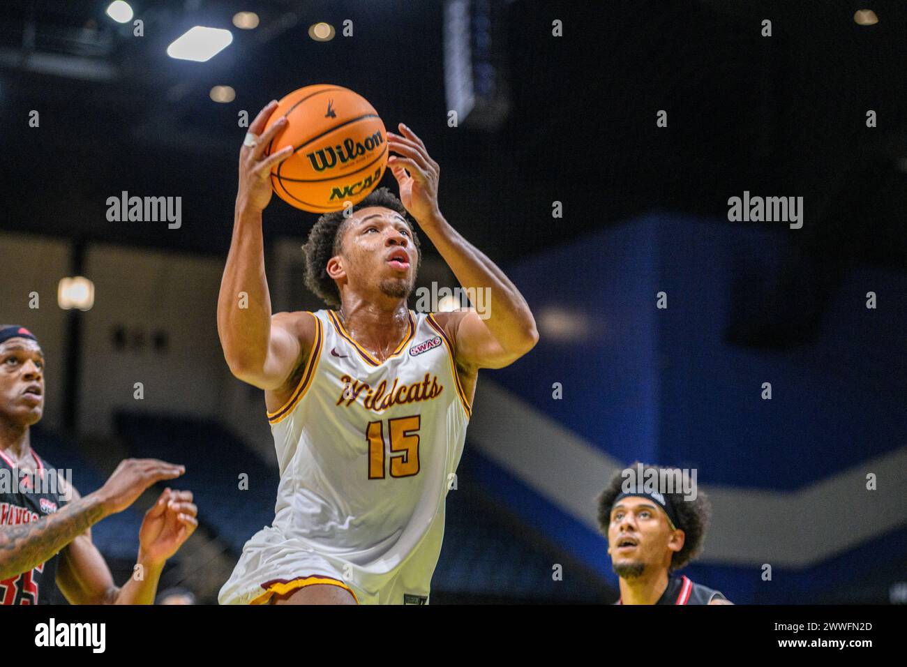 23 mars 2024 : L'attaquant de Bethune-Cookman Reggie Ward Jr. (15 ans) pendant la 1ère mi-temps du RO College Basketball Invitational entre Arkansas State Red Wolves et Bethune Cookman Wildcats à Ocean Center à Daytona Beach, FL. Romeo T Guzman/Cal Sport Media(crédit image : © Romeo Guzman/Cal Sport Media) Banque D'Images