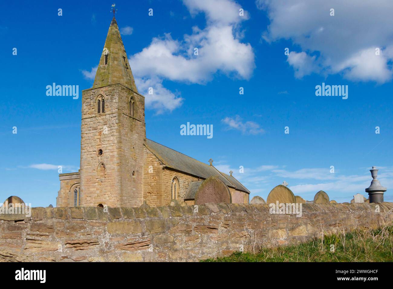 St Bartholomews anglican Clifftop Church St Barts Newbiggin by Sea, Northumberland, Angleterre royaume-uni Banque D'Images