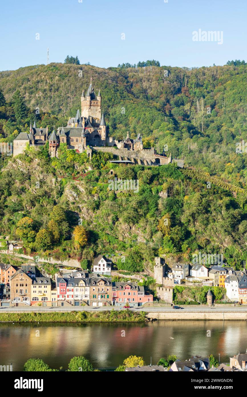 Cochem : Reichsburg Château de Cochem à Moselle, Rhénanie-Palatinat, Allemagne Banque D'Images