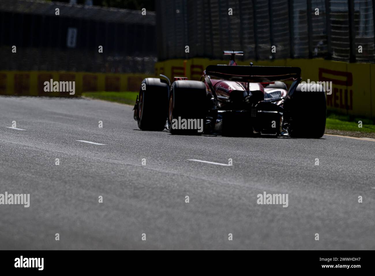 Melbourne, Australie, 24 mars, Charles Leclerc, de Monaco, concourt pour Ferrari. Jour de la course, manche 03 du championnat de formule 1 2024. Crédit : Michael Potts/Alamy Live News Banque D'Images