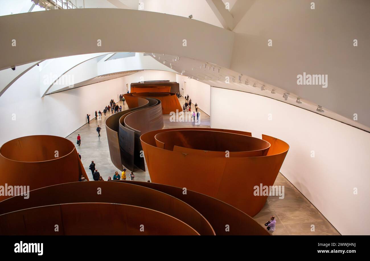 Installation artistique en acier. Matter of Time de Richard Serra. Musée Geggenheim à Bilbao, Espagne Banque D'Images
