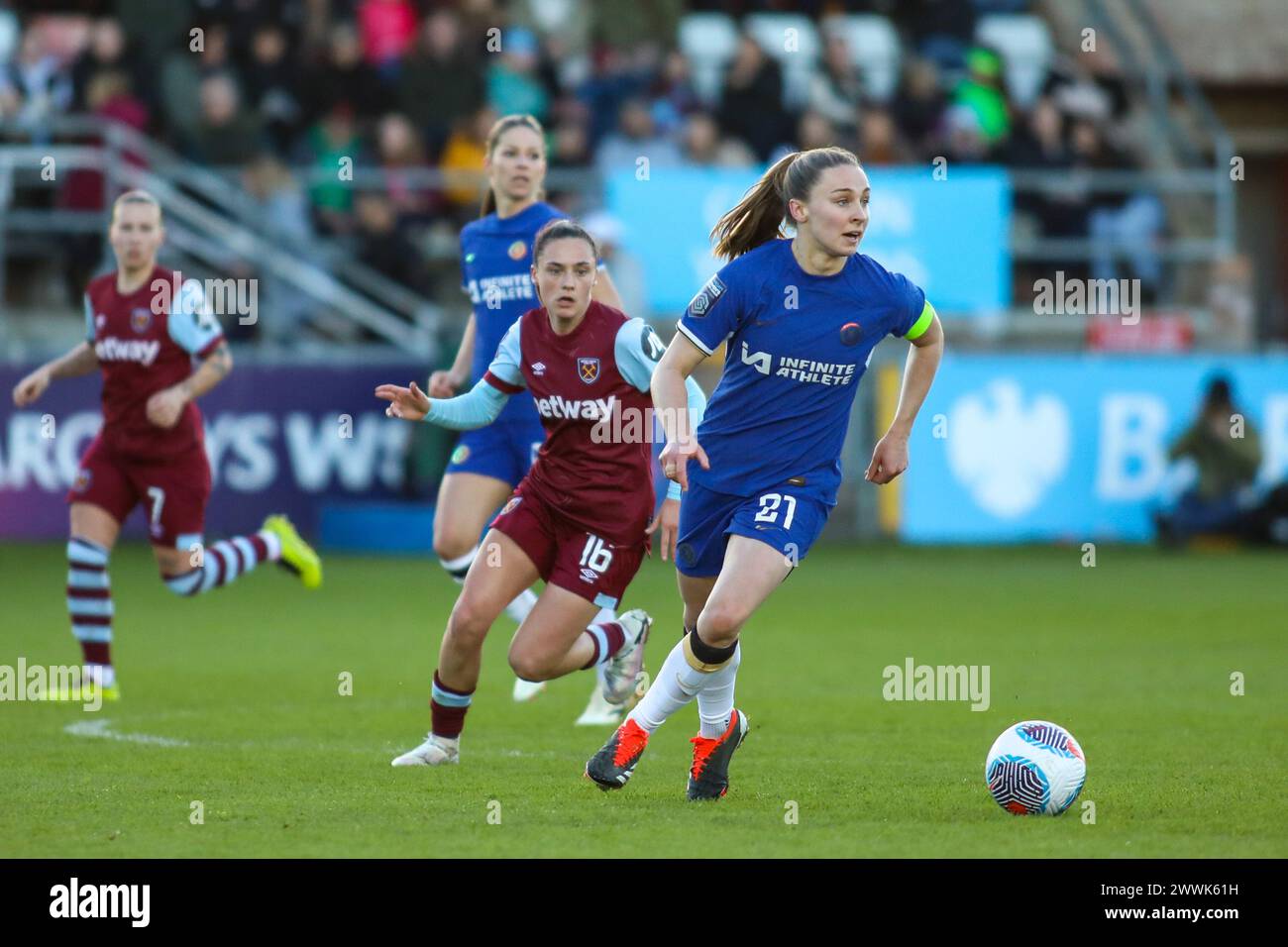 Londres, Royaume-Uni. 24 mars 2024. Londres, Angleterre, 24 mars 2024 : Niamh Charles (21 Chelsea) en action lors du match de Super League FA Womens entre West Ham United et Chelsea au Chigwell construction Stadium à Londres, Angleterre. (Alexander Canillas/SPP) crédit : SPP Sport Press photo. /Alamy Live News Banque D'Images