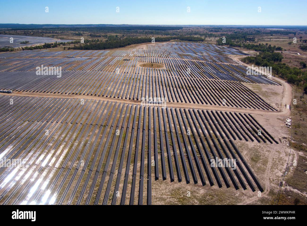 Antenne de ferme solaire couvrant plus de 500 hectares à Wandoan South Queensland Australie Banque D'Images