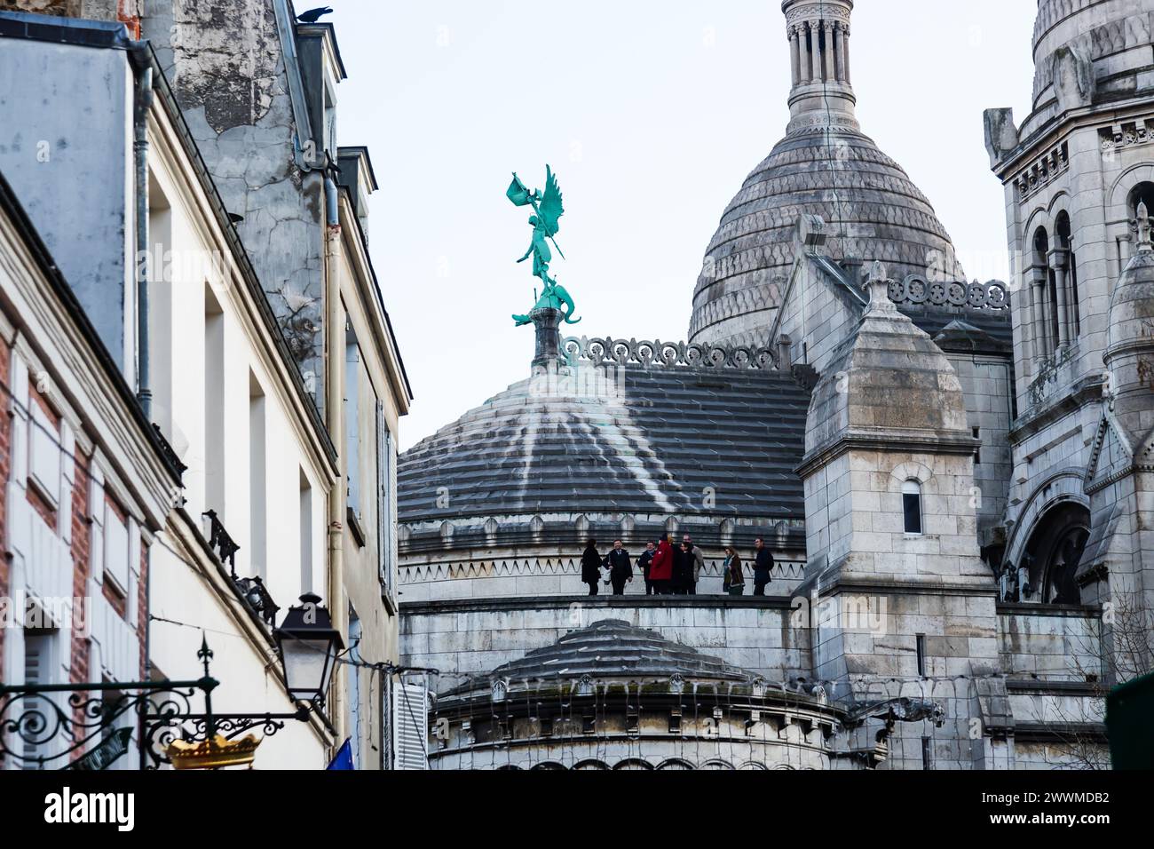 5 décembre 2023-la basilique du Sacré coeur de Montmartre, communément appelée Basilique du Sacré-Cœur et souvent simplement Sacré-Cœur, est une église catholique romaine Banque D'Images