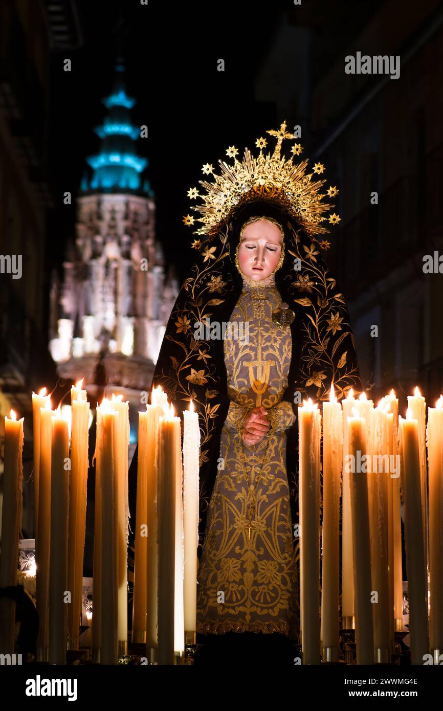 Procession de la Vierge Soledad. Rue de l'ancienne cathédrale. Semaine Sainte Banque D'Images
