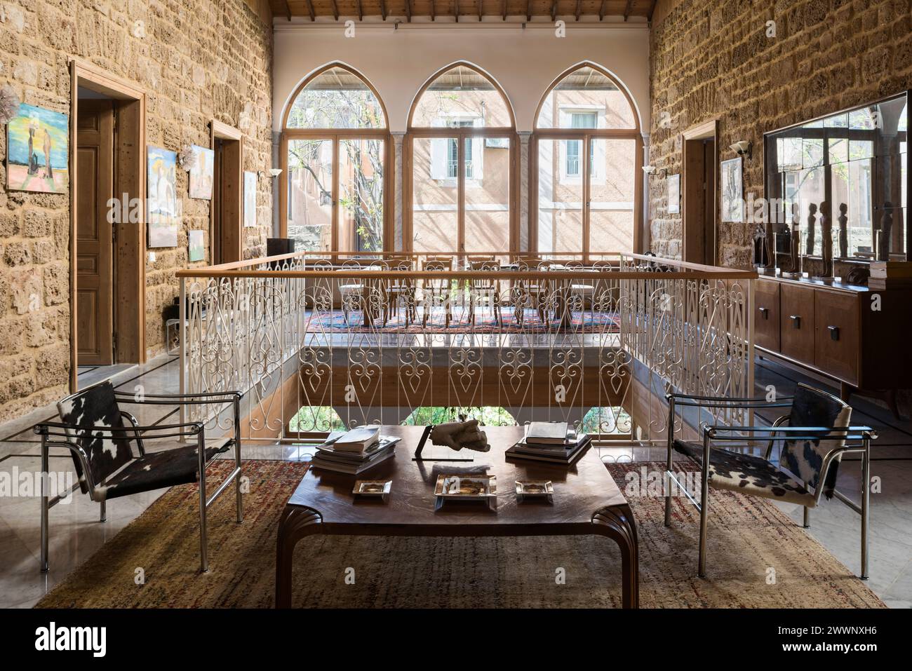Coin salon mezzanine dans un appartement de luxe à Beyrouth, Liban. Banque D'Images