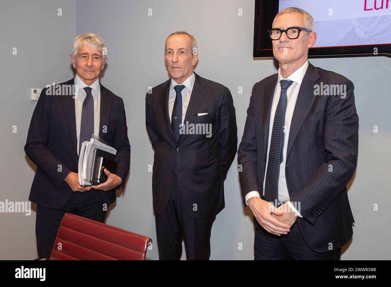 Milan, Italie. 25 mars 2024. Nella Foto da Sinistra a Destra Andrea Abodi, Massimo Ferrari, Alessandro AntonelloMilano, Italia - Cronaca Lunedì, Marzo 25, 2024. (Foto di Marco Ottico/Lapresse) table ronde sur les installations et infrastructures sportives et l'expérience des Jeux Olympiques Milan-Cortina 2026 Milan, Italie - Actualités lundi, 25 mars, 2024. (Photo de Marco Ottico/Lapresse) crédit : LaPresse/Alamy Live News Banque D'Images