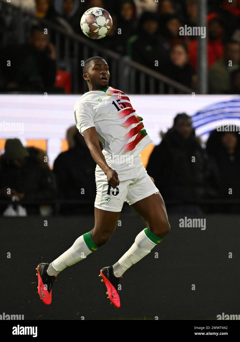 ALMERE - Anfernee Dijksteel du Suriname lors du match international amical entre le Suriname et la Martinique au stade Almere City FC le 24 mars 2024 à Almere, aux pays-Bas. ANP | Hollandse Hoogte | GERRIT VAN COLOGNE Banque D'Images