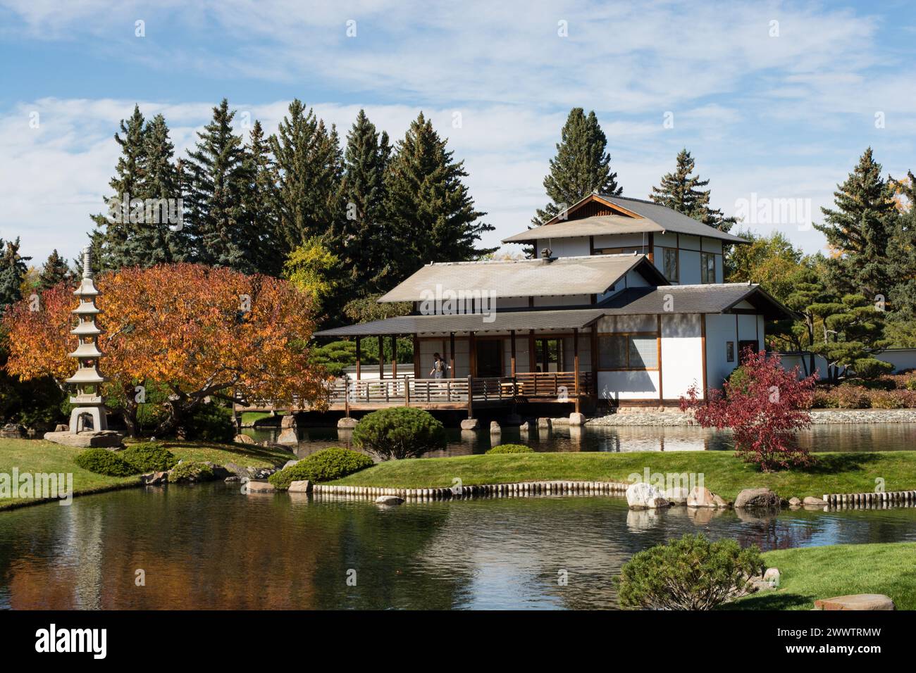 Une des maisons dans le jardin japonais Nikka Yuko. Banque D'Images